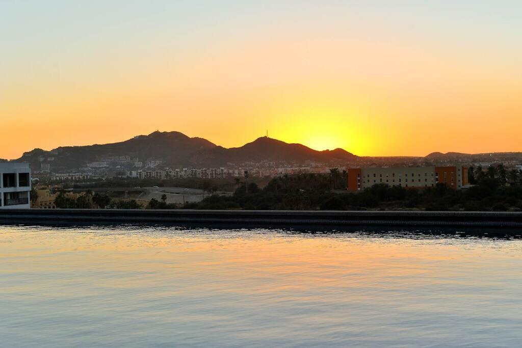 Great Location 2Bd 2Bth Walking Distance To Medano Appartement Cabo San Lucas Buitenkant foto