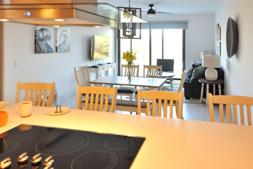 Great Location 2Bd 2Bth Walking Distance To Medano Appartement Cabo San Lucas Buitenkant foto